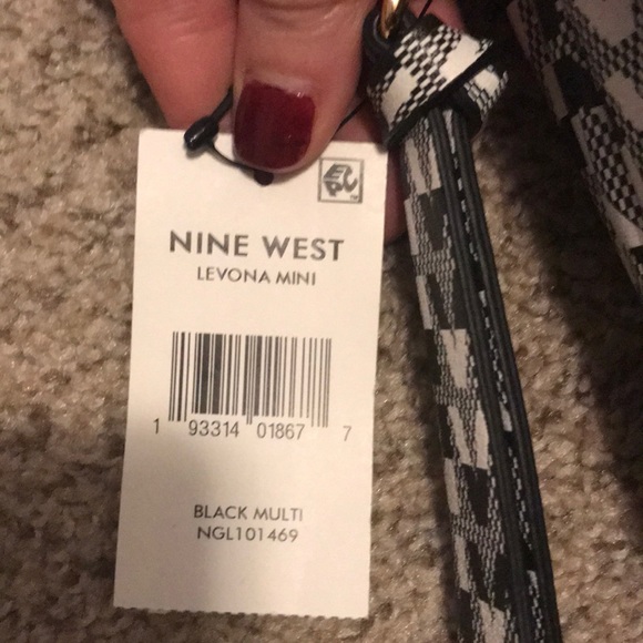 Nine West Logo purse - Picture 9 of 12